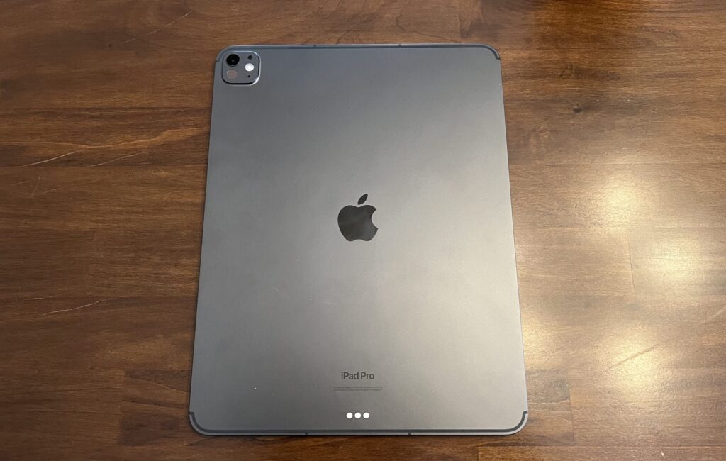 iPad Pro M4 Makin Mengusik Laptop, Desainer Bisa Kerja Berat Tanpa Lag di Mana Saja