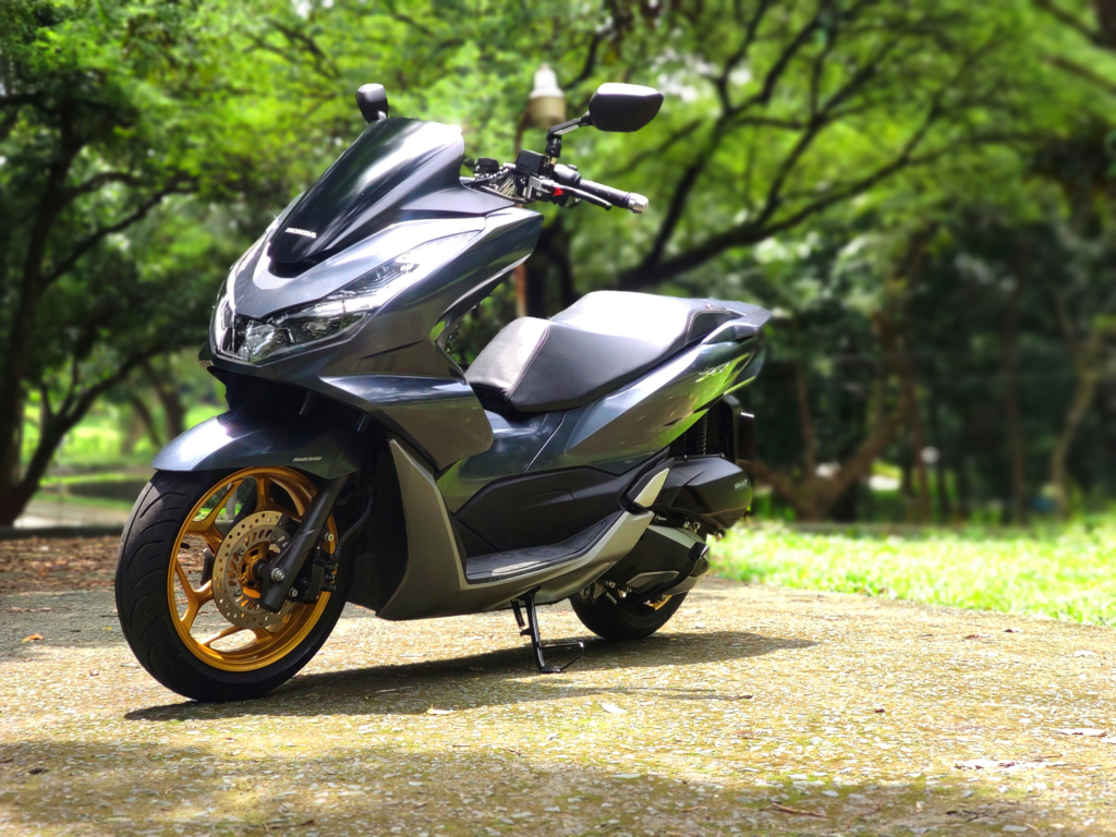 Honda PCX 160 Bukan Cuma Nyaman, Lapisan Amannya Bikin Lebih Tenang Di Jalan