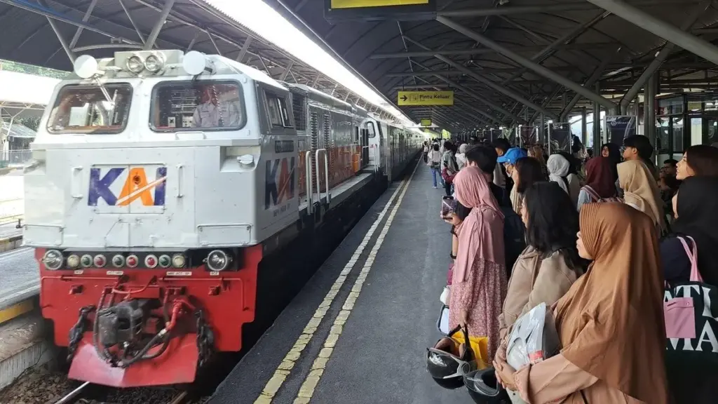 128 Juta Penumpang Mengalir di Stasiun, KAI Ubah Arus Mobilitas Jadi Ruang Hidup UMK