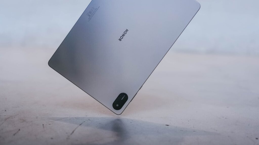 Honor Pad X8b Resmi Di Indonesia, Tablet Tipis Dengan Baterai 10.100 mAh Dan Tahan Banting SGS