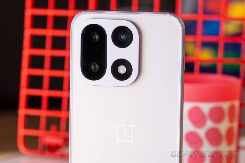 OnePlus 16 Bocor Makin Ganas, Layar 240Hz Dan Snapdragon 8 Elite Gen 6 Pro Mengintai