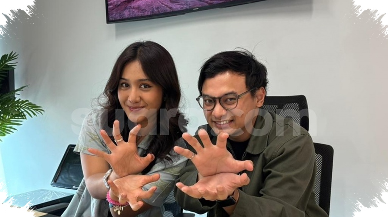 Crocodile Tears, Cinta Yang Memeluk Tapi Menyekap Di Keluarga Toxic