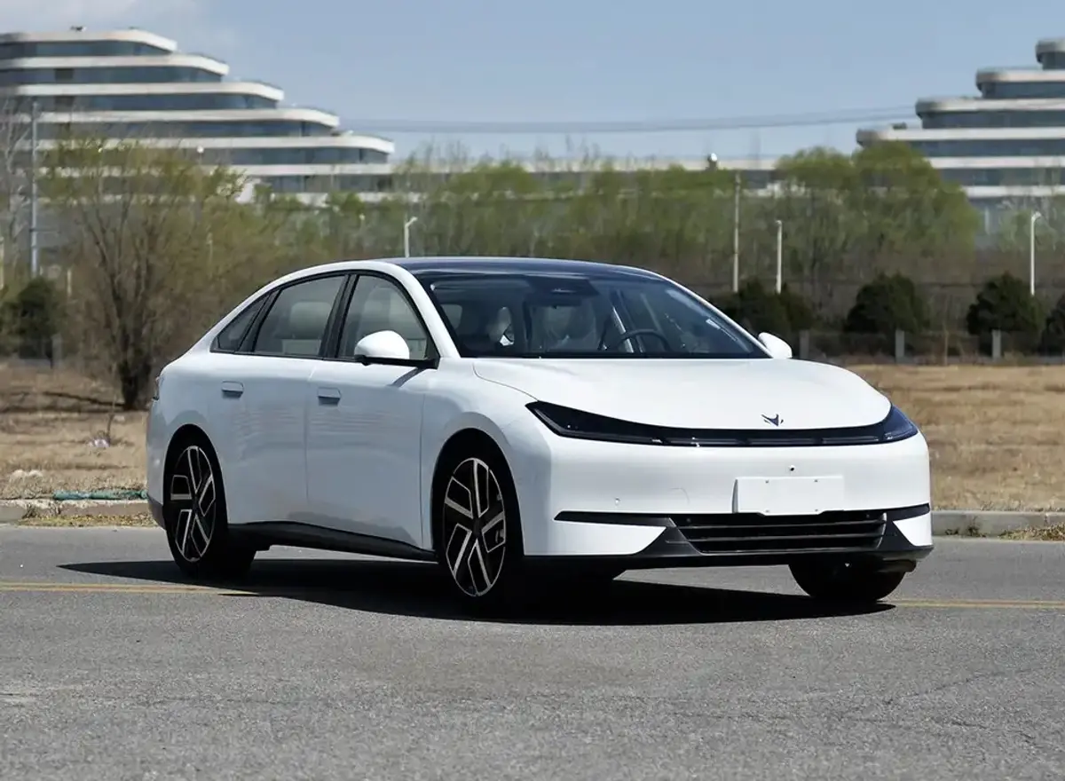 BAIC Arcfox S3 Meluncur 22 Mei 2026, Sedan Listrik Ini Bisa Isi Energi Dalam Hitungan Menit