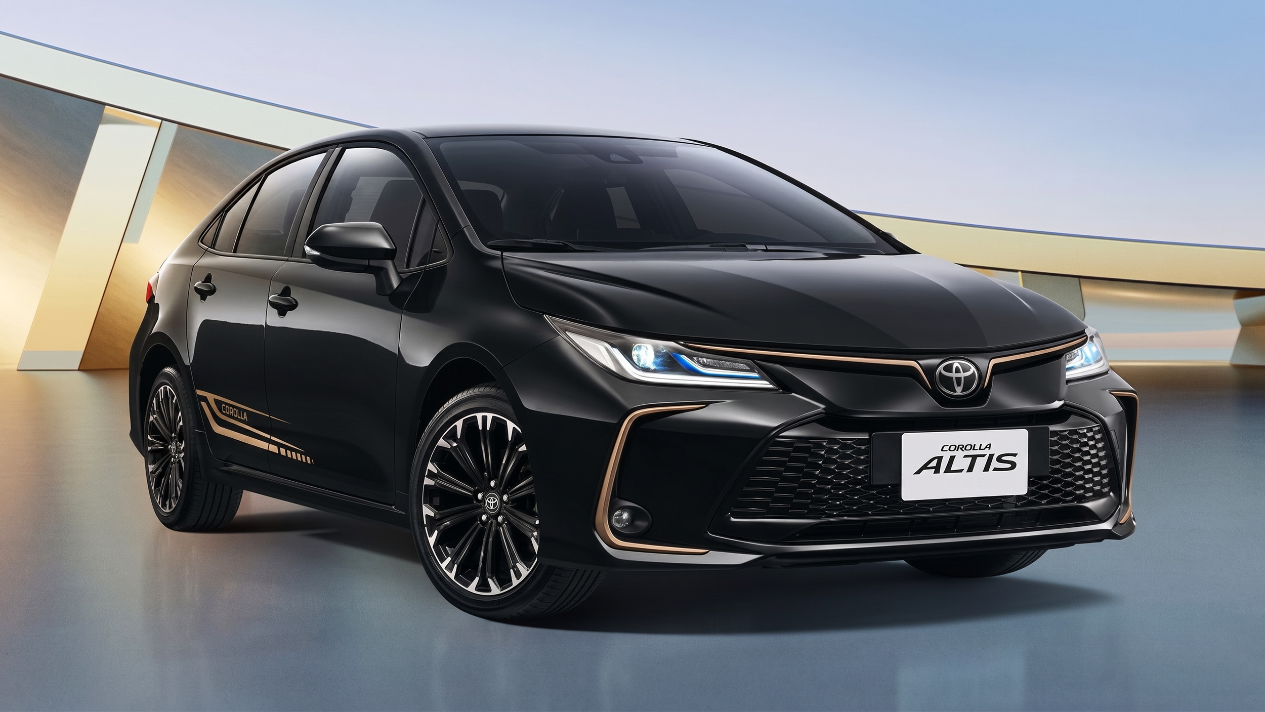 Toyota Rayakan 60 Tahun Corolla, Versi 5 Pedal Ini Bukan Buat Gaya