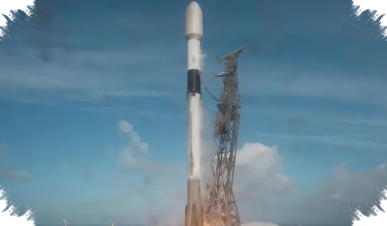Puing Falcon 9 Mengarah Ke Kawah Einstein, Ancaman Sampah Antariksa Kini Sampai Ke Bulan