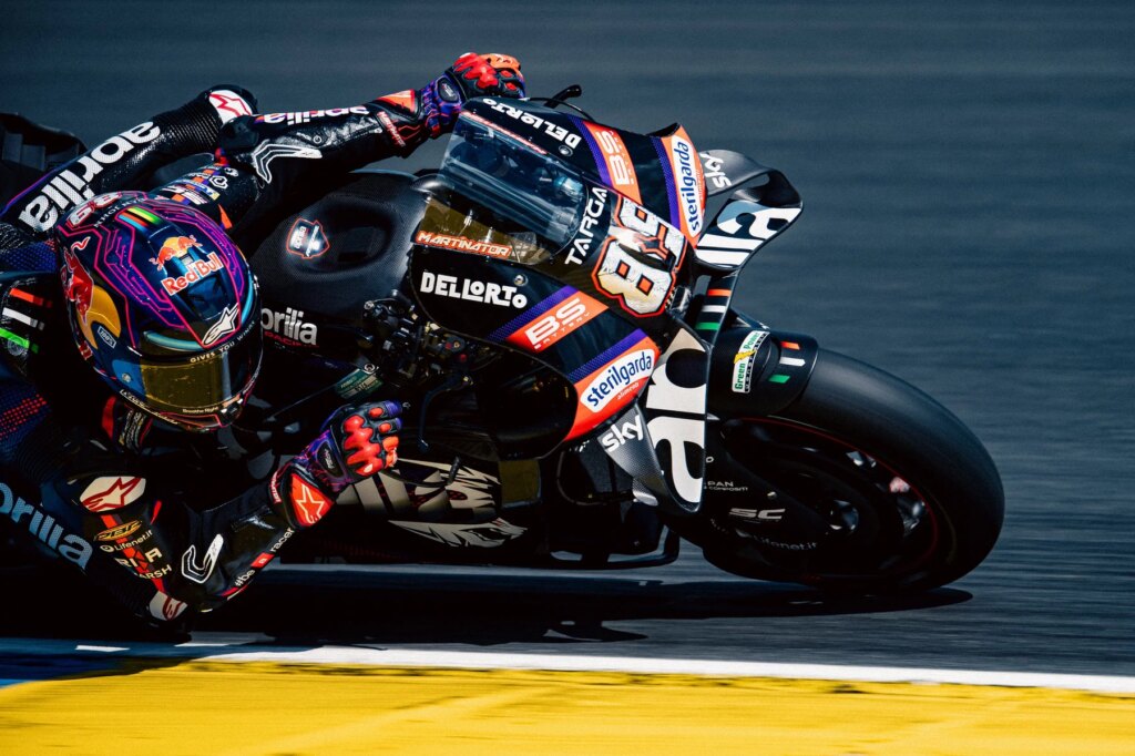 Jorge Martin Bangkit Di Le Mans, Menyalip Bezzecchi Di Lap Akhir Dan Pangkas Selisih Jadi Satu Poin