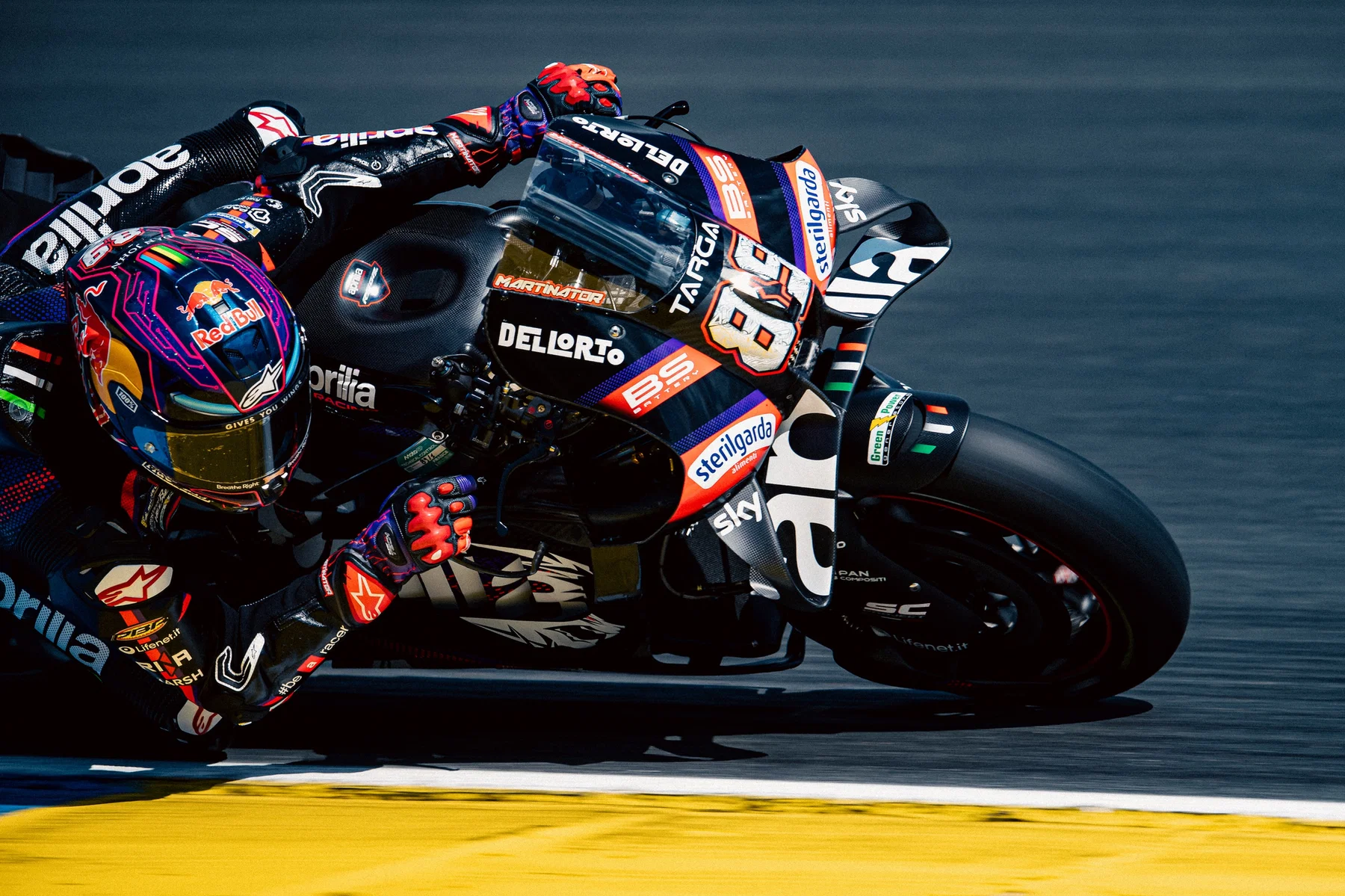 Jorge Martin Bangkit Di Le Mans, Menyalip Bezzecchi Di Lap Akhir Dan Pangkas Selisih Jadi Satu Poin