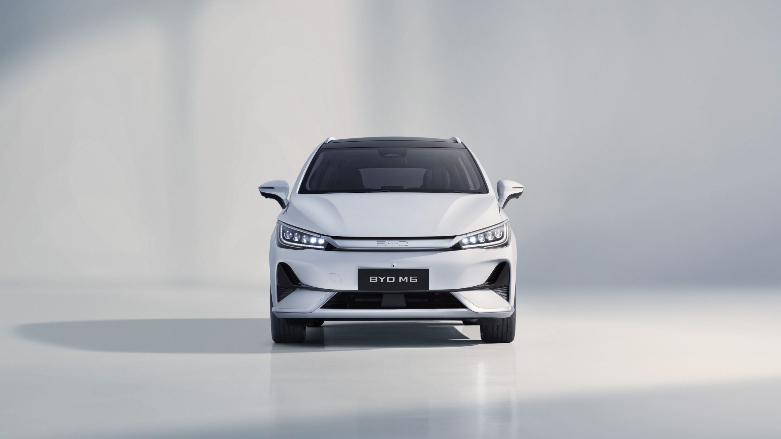 BYD M6 PHEV Tertangkap Di Indonesia, MPV Hybrid Ini Siap Usik M6 Listrik