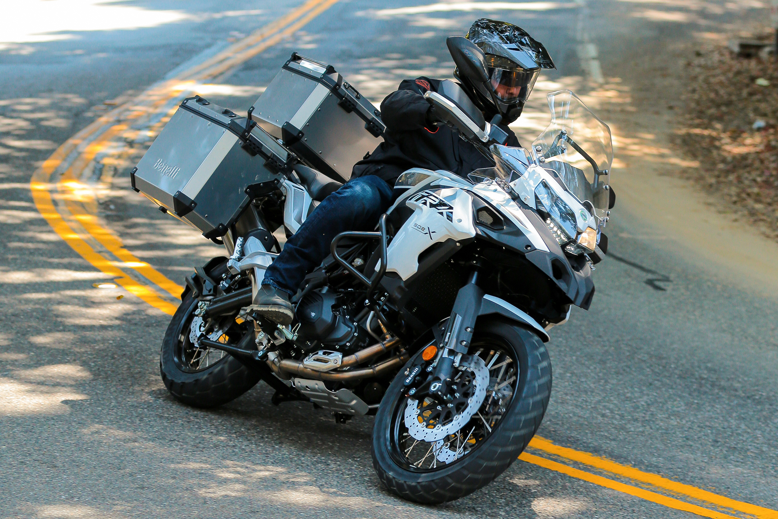 Benelli TRK 502X, Adventure Kokoh yang Masih Terasa Masuk Akal di Kelas 500cc