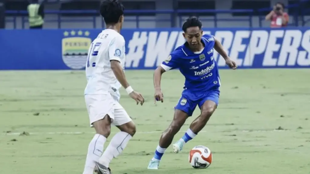 Persib Pincang Lawan PSM, Empat Pilar Absen Saat Gelar Masih Diujung Tangan