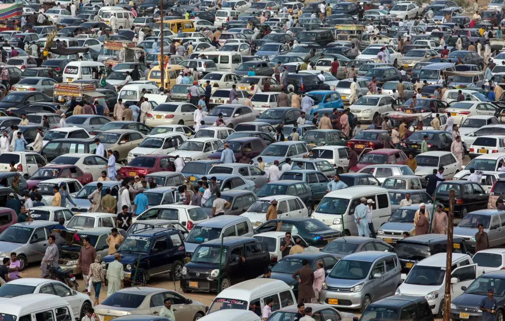 Macet Tak Lagi Menyiksa, 10 Mobil Bekas Ini Bikin Perjalanan Kota Terasa Lebih Ringan