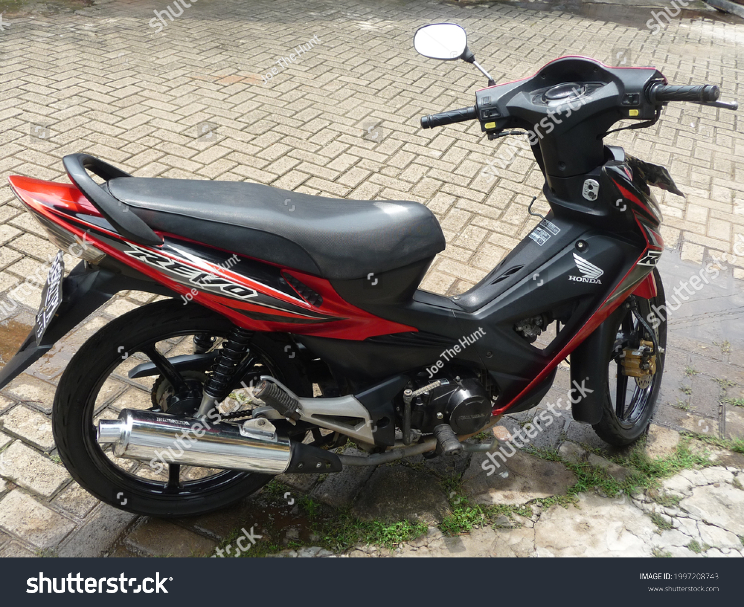 Honda Revo Terlihat Sederhana, Tapi Paket Amannya Ternyata Tidak Main-Main