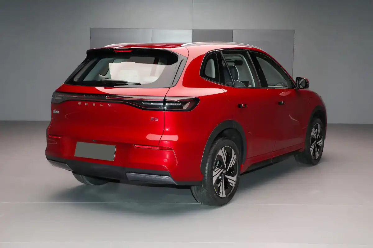 Geely Mulai Menekan Toyota, SUV Hybrid Dan EV Murahnya Siap Mengubah Pasar Indonesia