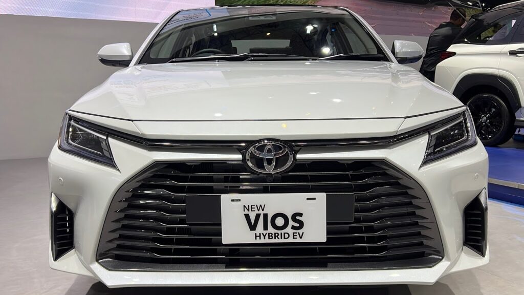 Toyota Vios Hybrid EV Debut di IIMS 2026, Sedan Mewah Ini Tembus 32 Km/Liter