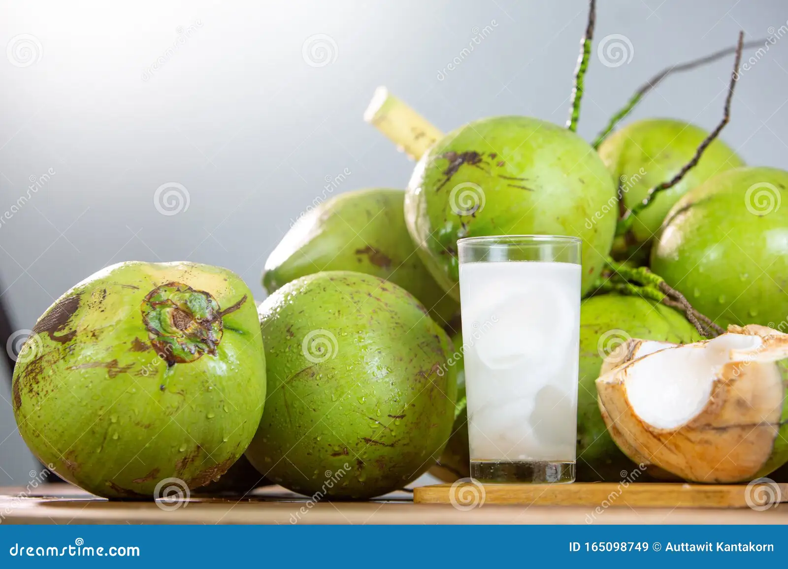 Air Dan Daging Kelapa, Ternyata Punya Peran Tak Terduga Untuk Gula Darah Dan Jantung