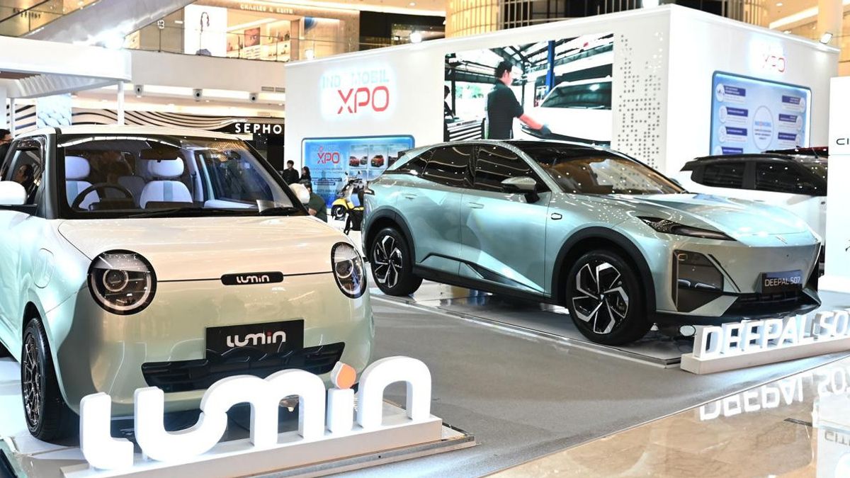 Indomobil Bawa 10 Mobil Listrik Ke Senayan, DP Mulai 10% Dan Bunga 0% Hingga 5 Tahun