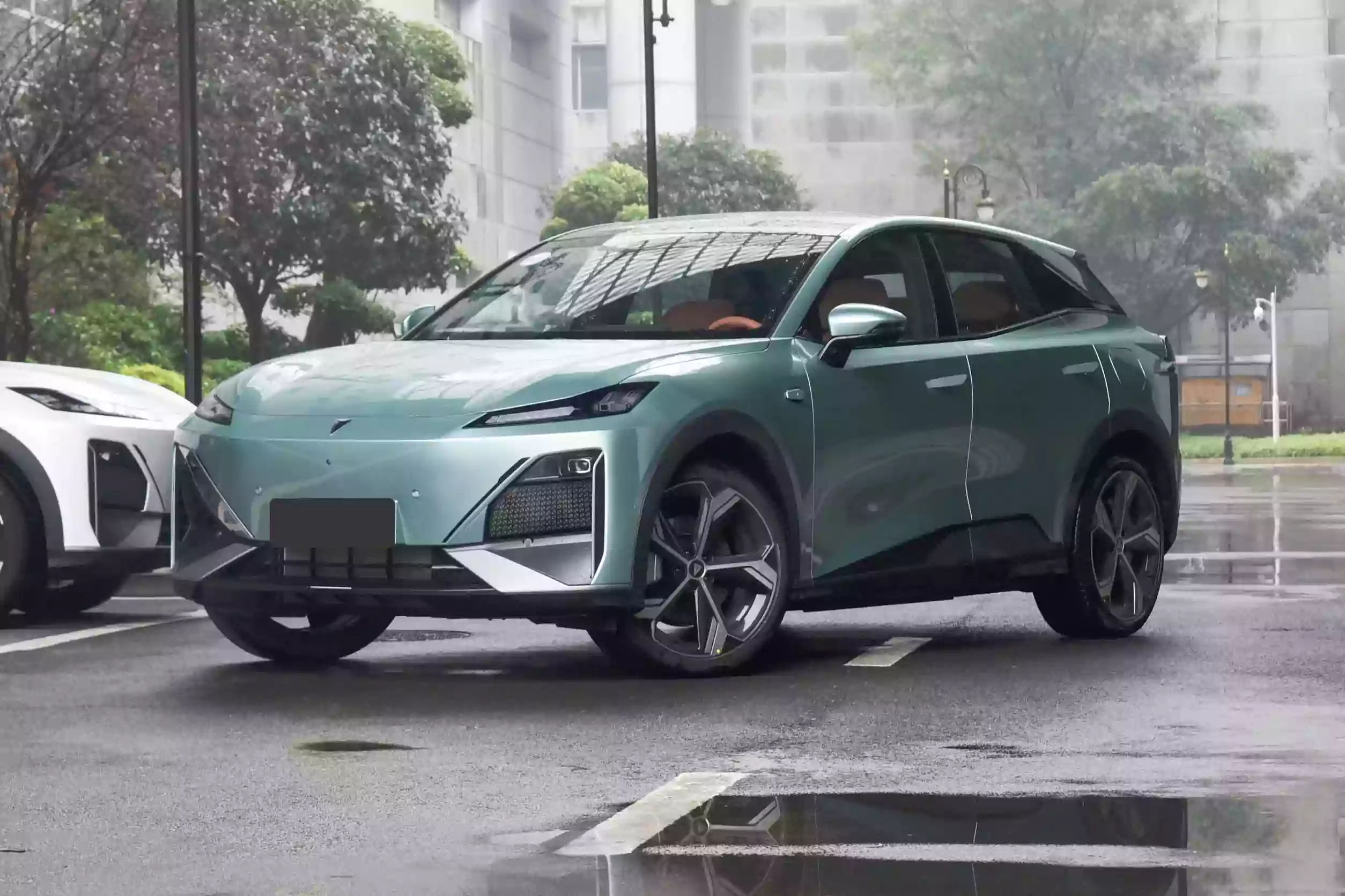 Changan Bawa REEV Ke Indonesia, Jawaban Paling Tenang Untuk Takut Kehabisan Daya Saat Jauh