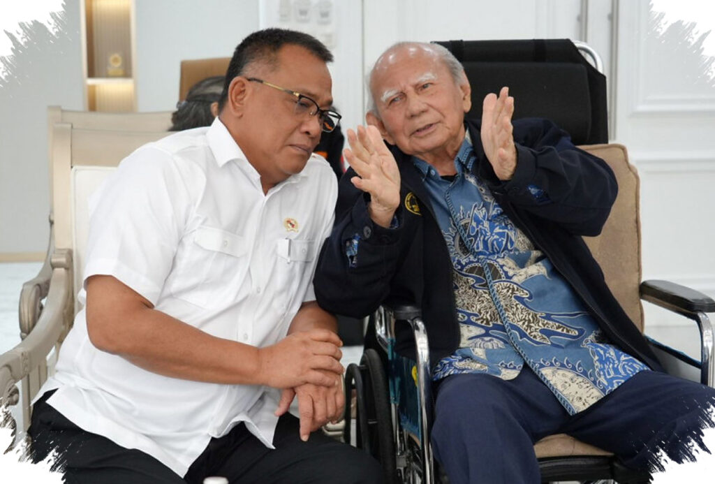 Emil Salim Ingatkan Menteri LH, Lingkungan Tak Cukup Dengan Aturan Tanpa Human Touch