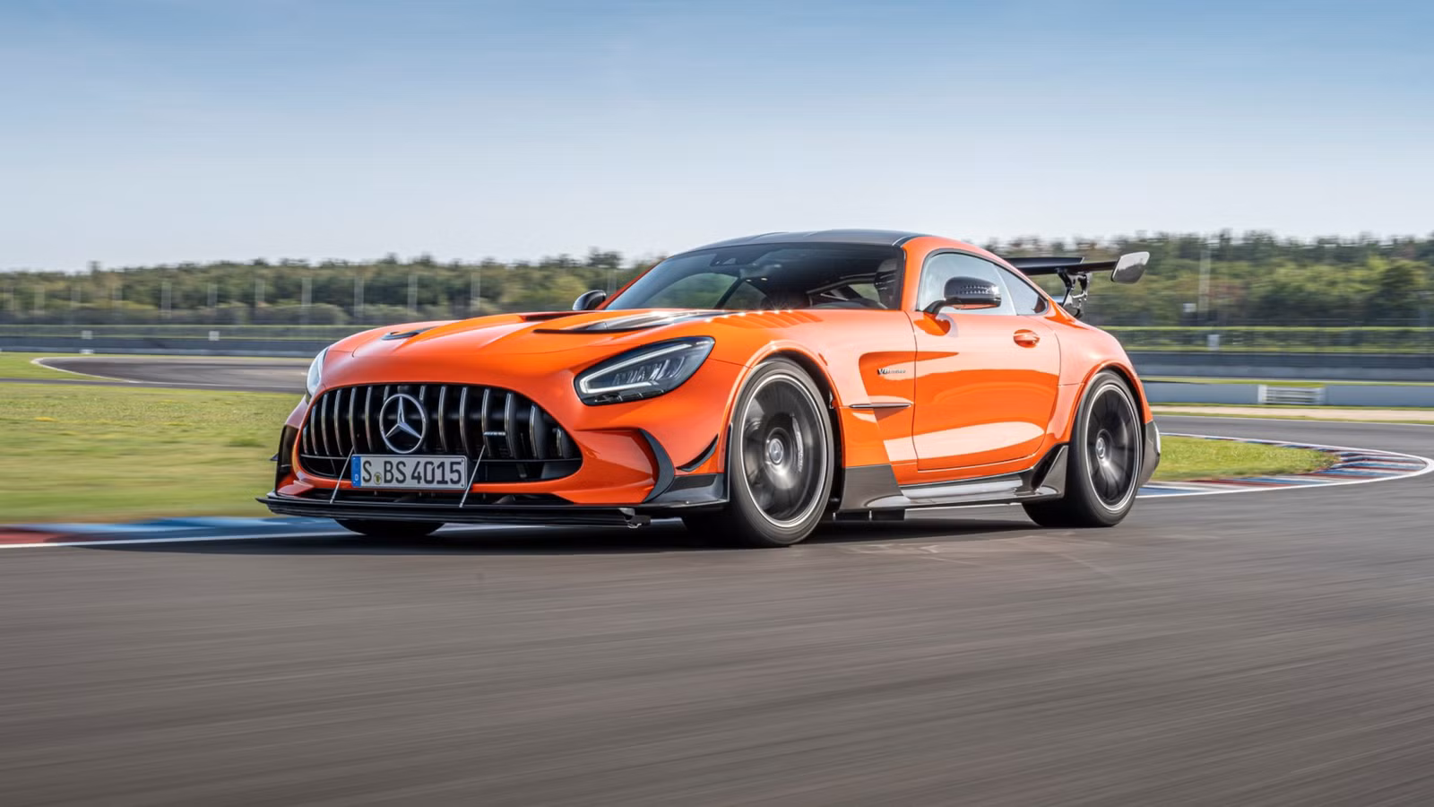 Mercedes-AMG Balik Ke V8, Suara Emosi Yang Lama Hilang Kini Dicari Lagi