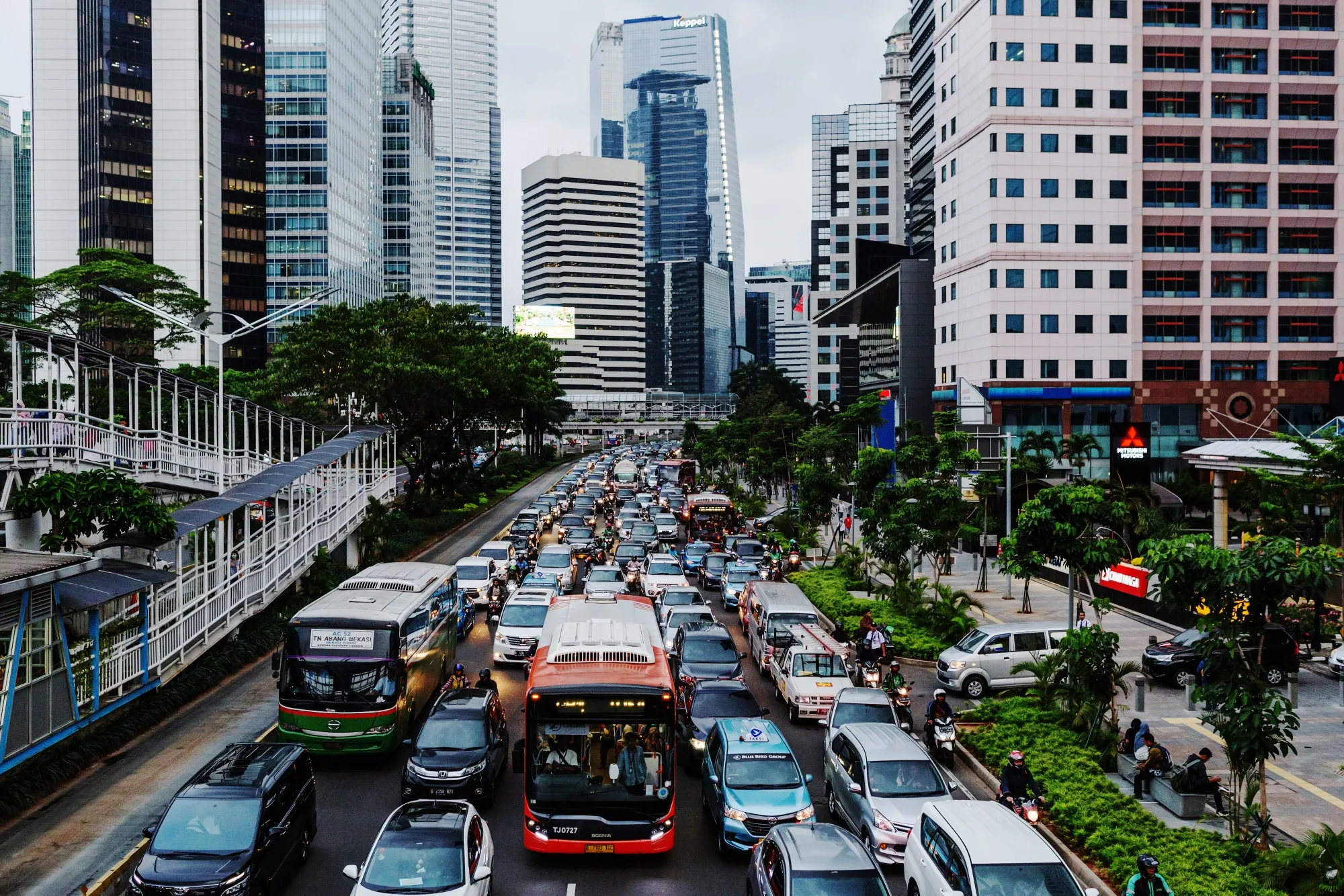 DKI Pertahankan Dua Keistimewaan Mobil Listrik, Pajak Tetap Nol dan Bebas Gage
