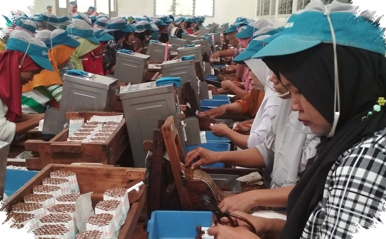 Layer Baru Cukai Rokok Mengancam Industri Legal, Jutaan Pekerja Di Ujung Risiko