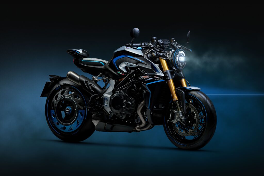 MV Agusta Rush Titanio, Hypernaked Karbon 206 Hp Yang Dibuat Sangat Terbatas