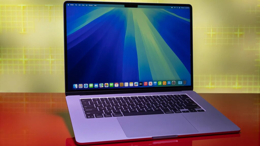 MacBook Air M4 15 Inci Makin Tipis, Tenaganya Naik 25% dan Tahan Sampai 20 Jam