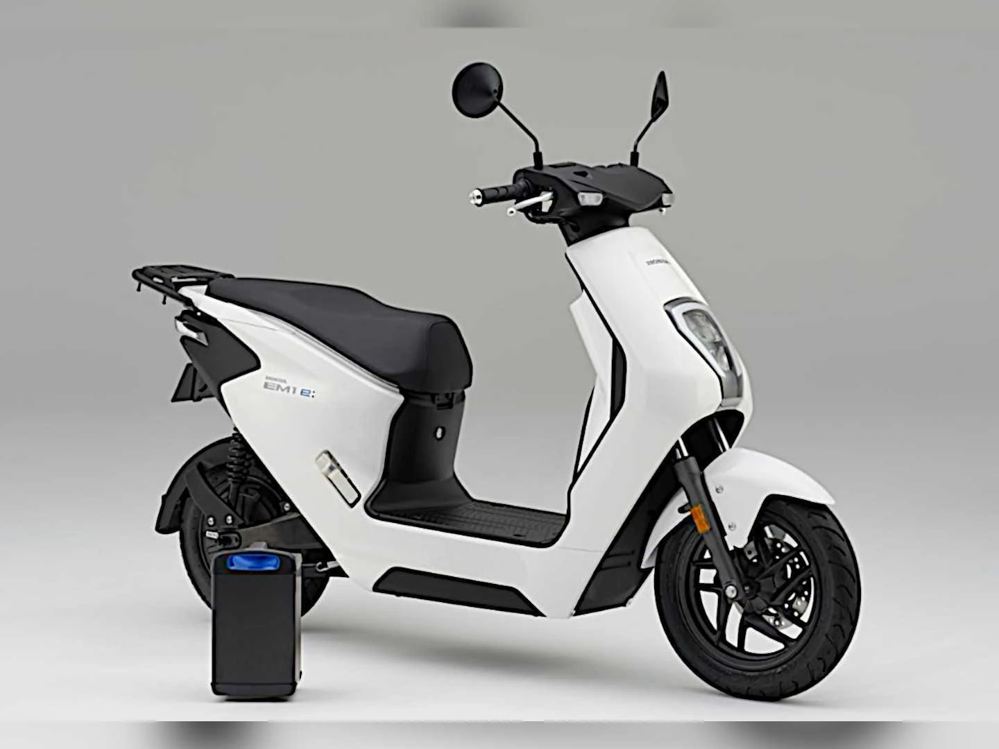 Honda EM1 e Tak Cuma Modern, Fitur Amannya Bikin Harian Lebih Tenang