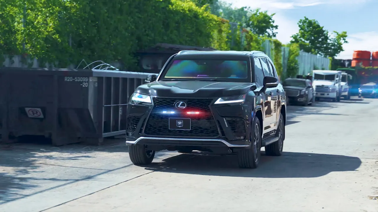 Lexus LX 700h Disulap Jadi Benteng Berjalan, Tahan Ledakan Dua Granat Sekaligus