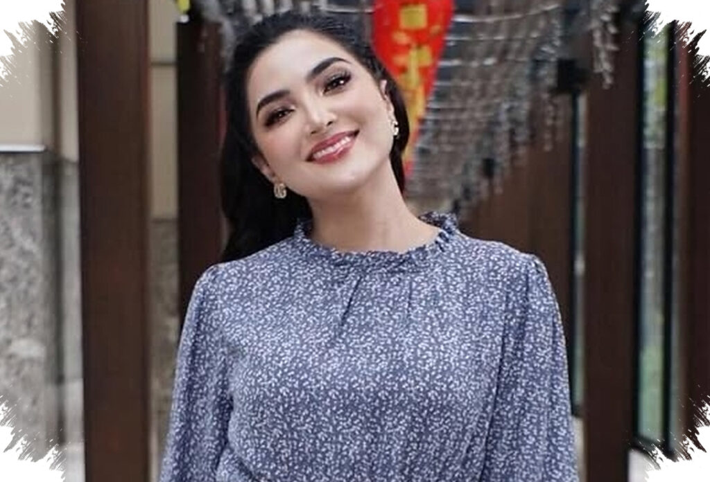 Jelang Berangkat Haji, Ashanty Bingung Pilih Baju Kiriman yang Menumpuk