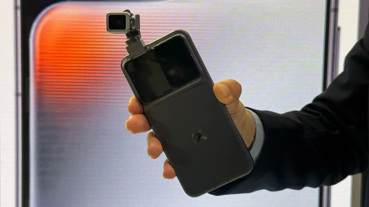 Honor Robot Phone Siap Ubah Kamera Ponsel, Gimbal 200MP Dan AI Tracking Serang Rival