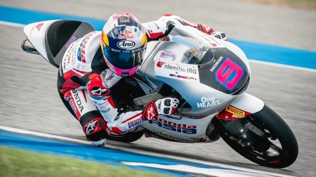 Motor Terbelah Dua, Veda Ega Tembus Lima Besar Moto3 dan McGregor Kembali Ke Oktagon
