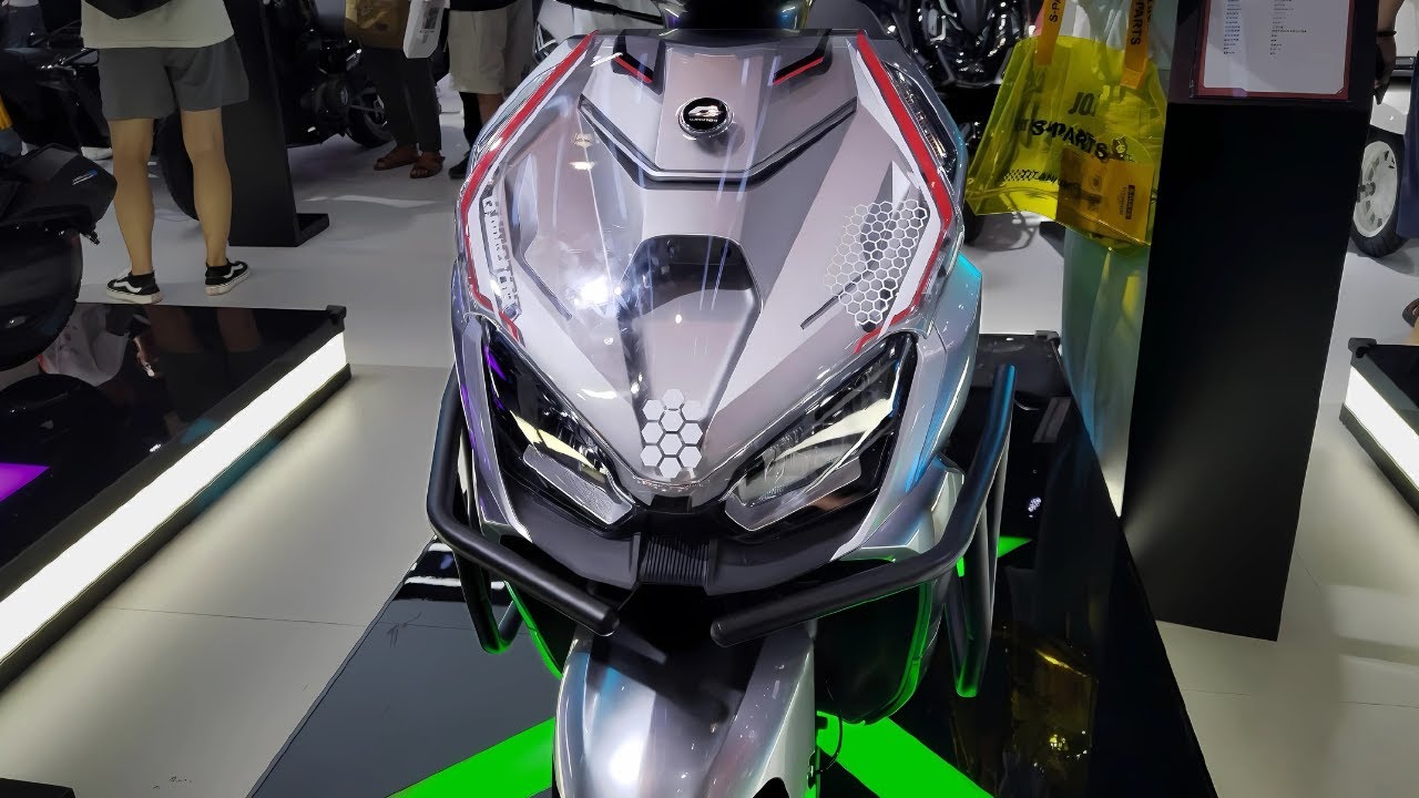 QJMotor Hong 150RS Smart Edition 2026, Skutik 150cc Irit 300 Km Dengan Aksesori Bawaan