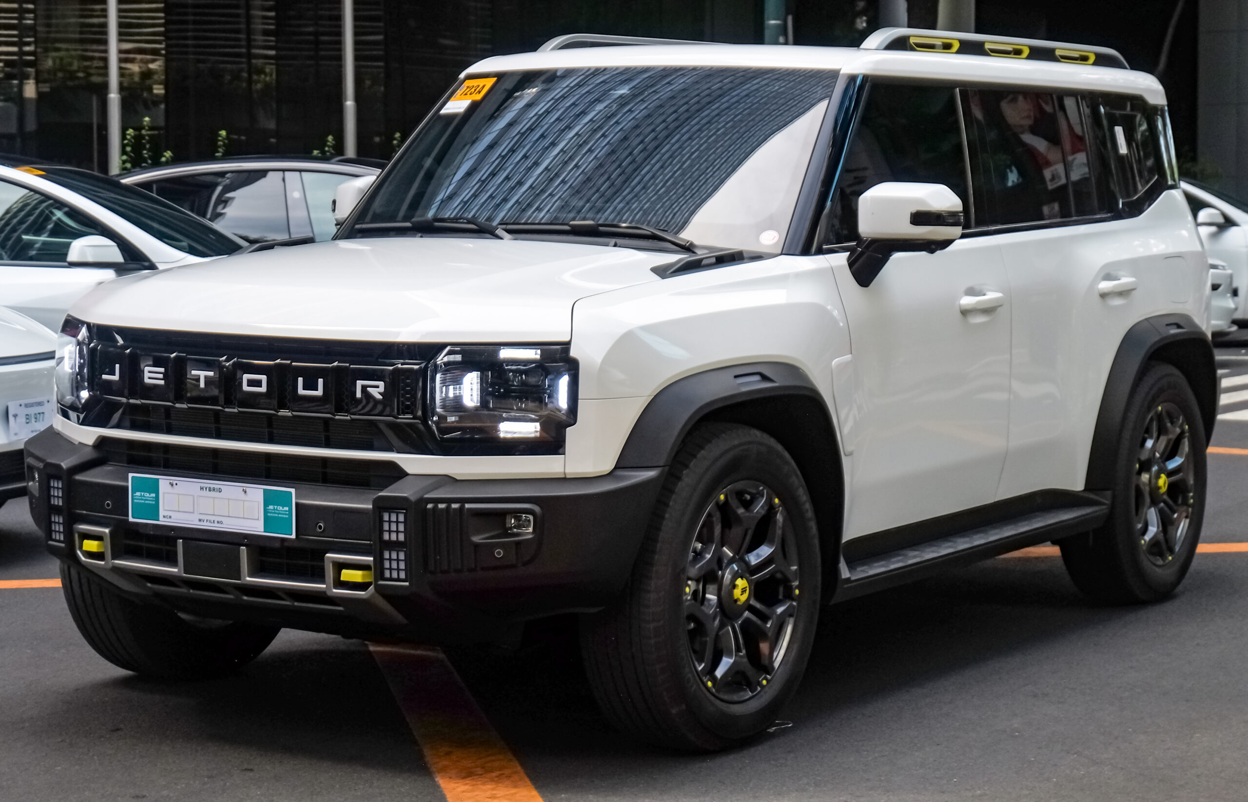 Saat SUV Listrik Ramai, Jetour Justru Melaju dengan Mesin Bensin yang Masih Dicari