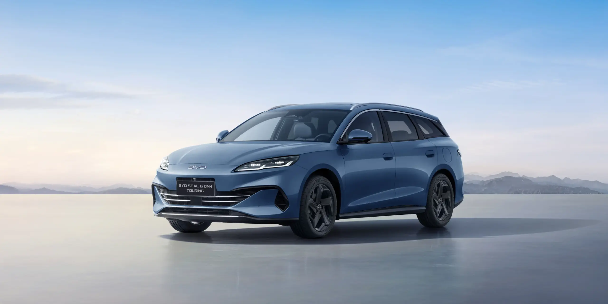 BYD Seal 6 DM Mejeng di Indonesia, Sinyal Sedan PHEV Ini Makin Dekat ke Pasar Nasional