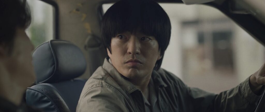 7 Sikap Manipulatif Lee Gi Hwan di The Scarecrow, Sahabat Akrab yang Menyimpan Topeng Pembunuh Dingin
