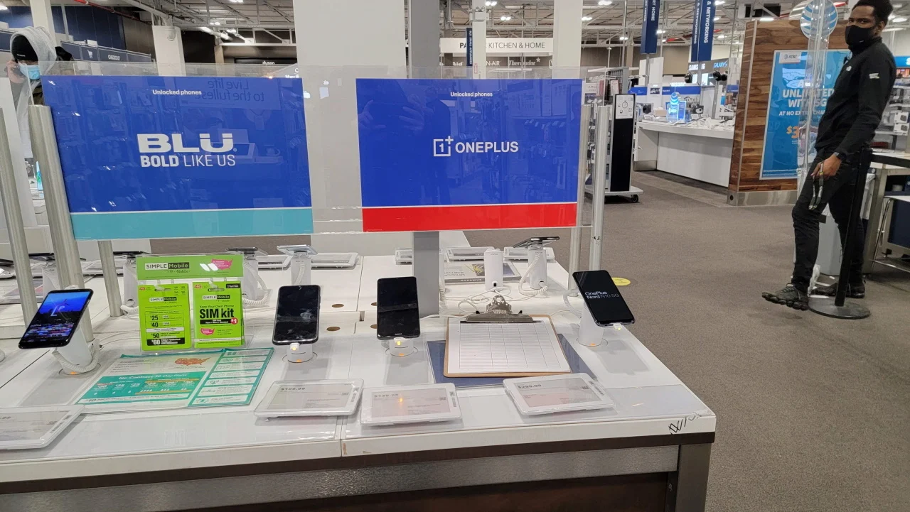 OnePlus Pelan-Pelan Menghilang dari Best Buy, Sinyal Baru yang Sulit Diabaikan