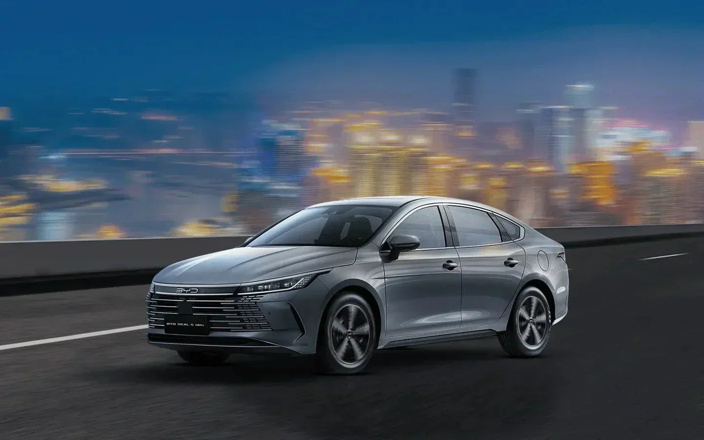 BYD DM Masuk Indonesia, Janjikan 1.800 Km Sekali Isi dan Redam Range Anxiety