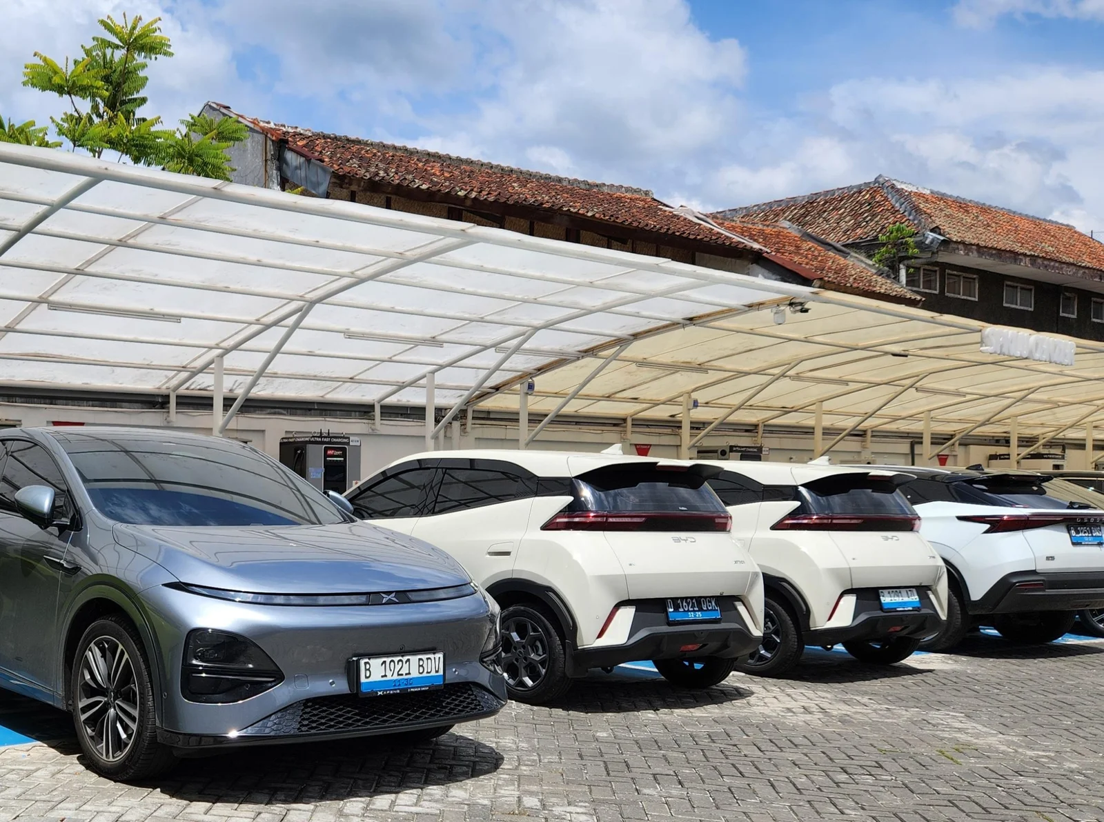 Nio Tembus 5.000 SPKLU Di China, Ternyata Paling Terbuka Untuk Merek Lain