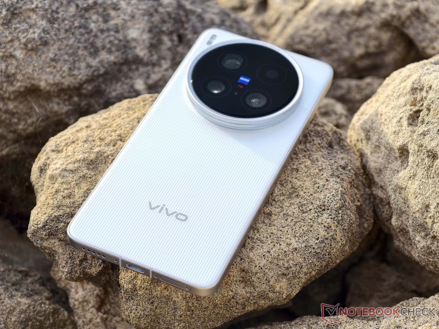 Vivo X300 Ultra Bukan Cuma Jago Kamera, Mode Video Dan Audio Pro-Nya Bikin Kreator Serius Melirik