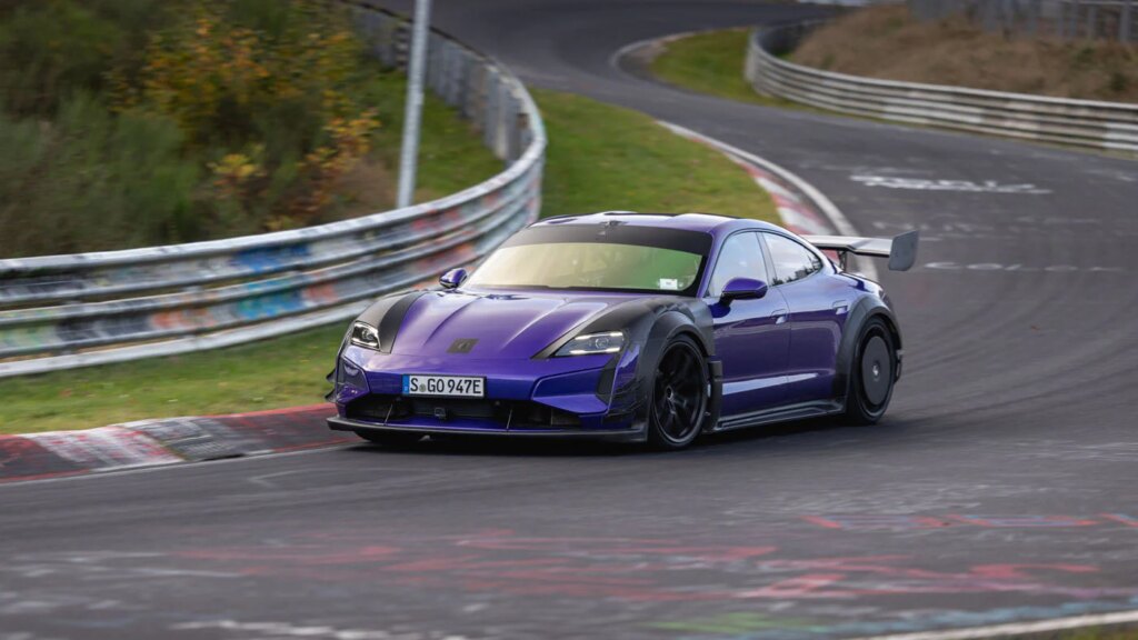 Porsche Taycan Turbo GT Pakai Manthey Kit, Rekor Nürburgring Meluncur 12 Detik Lebih Cepat
