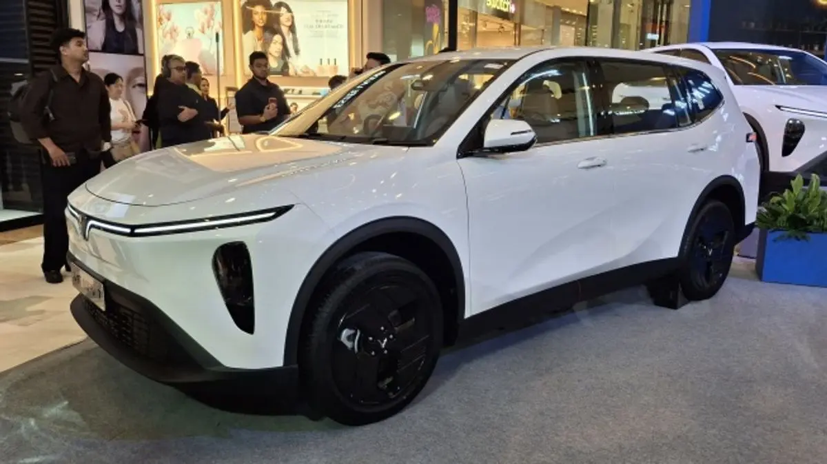 VinFast Rakit MPV Listrik 7 Penumpang Di Subang, Harga Mulai Rp345 Juta
