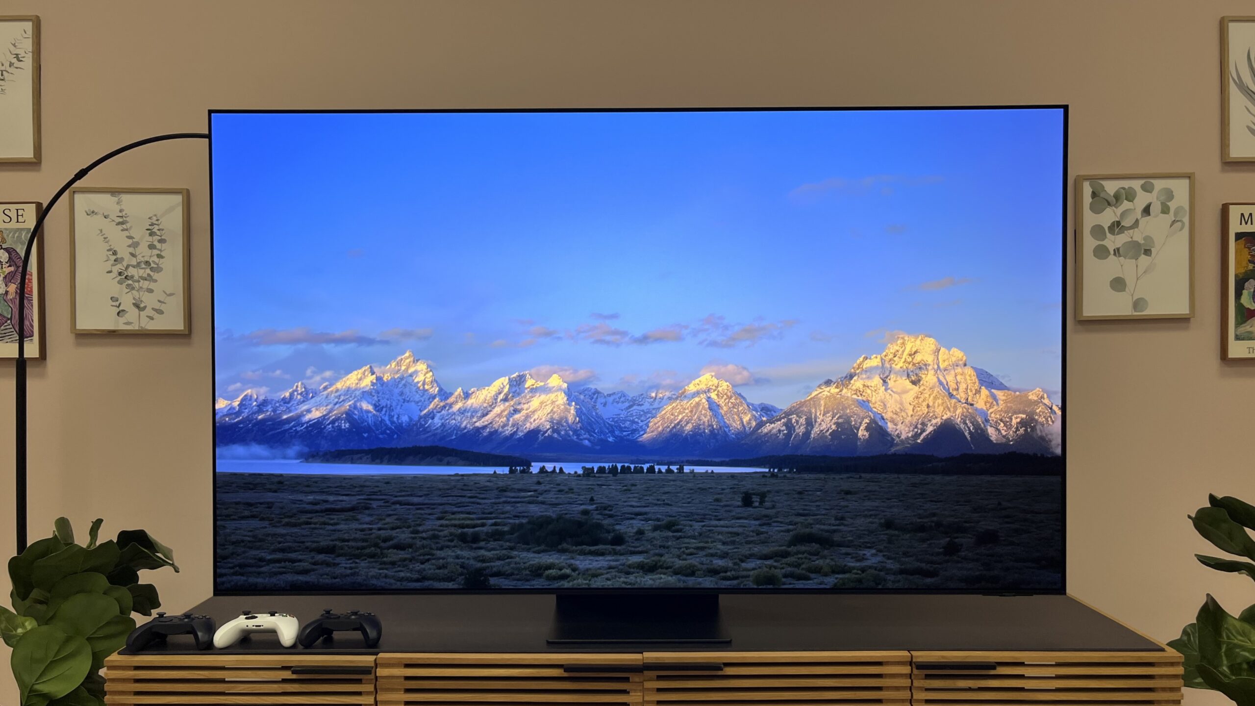Samsung S95F OLED Turun Tajam, Flagship QD-OLED Ini Kini Sulit Diabaikan