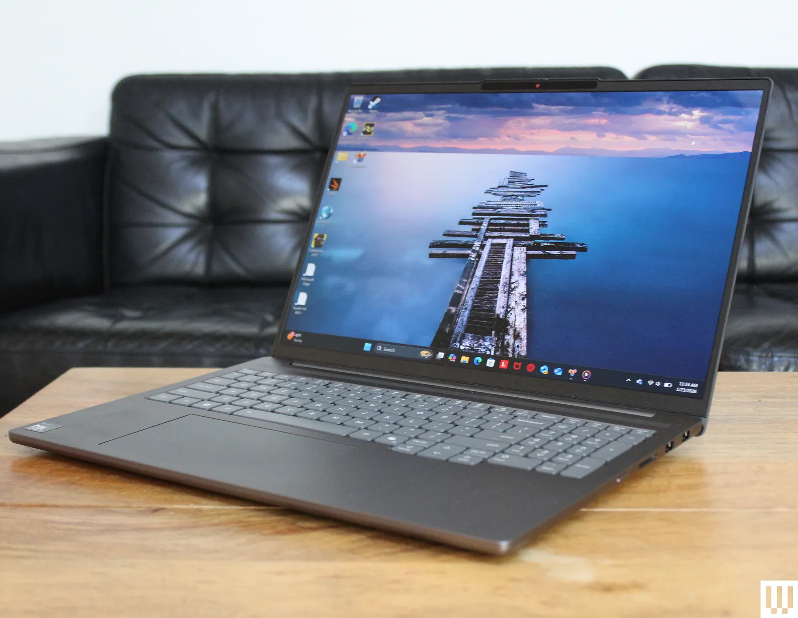 Lenovo Bawa Layar 120 Hz Ke Laptop 14 Inci Baru, Panther Lake Mulai Masuk dengan Harga Beragam