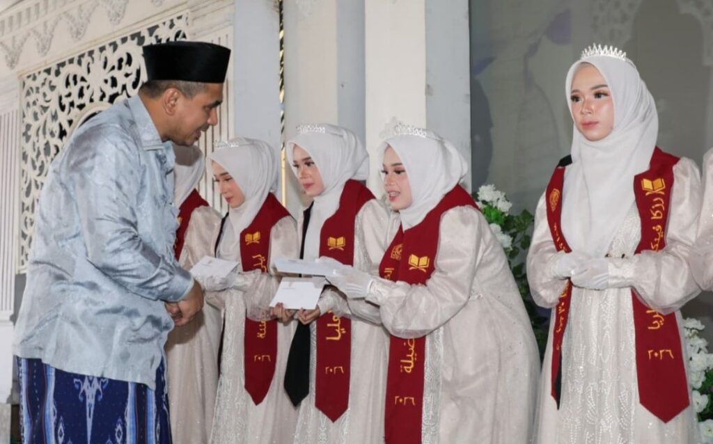 Santriwati Asal Lamongan Ini Tetap Terima Bisarah Pemprov Jateng, Ternyata Karena Ini