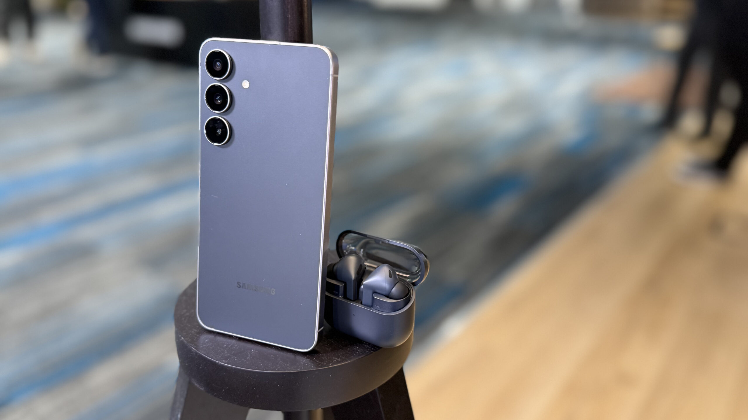Desain Belakang Galaxy S26 FE Berubah Total, Samsung Ikut Arah Galaxy A-Series