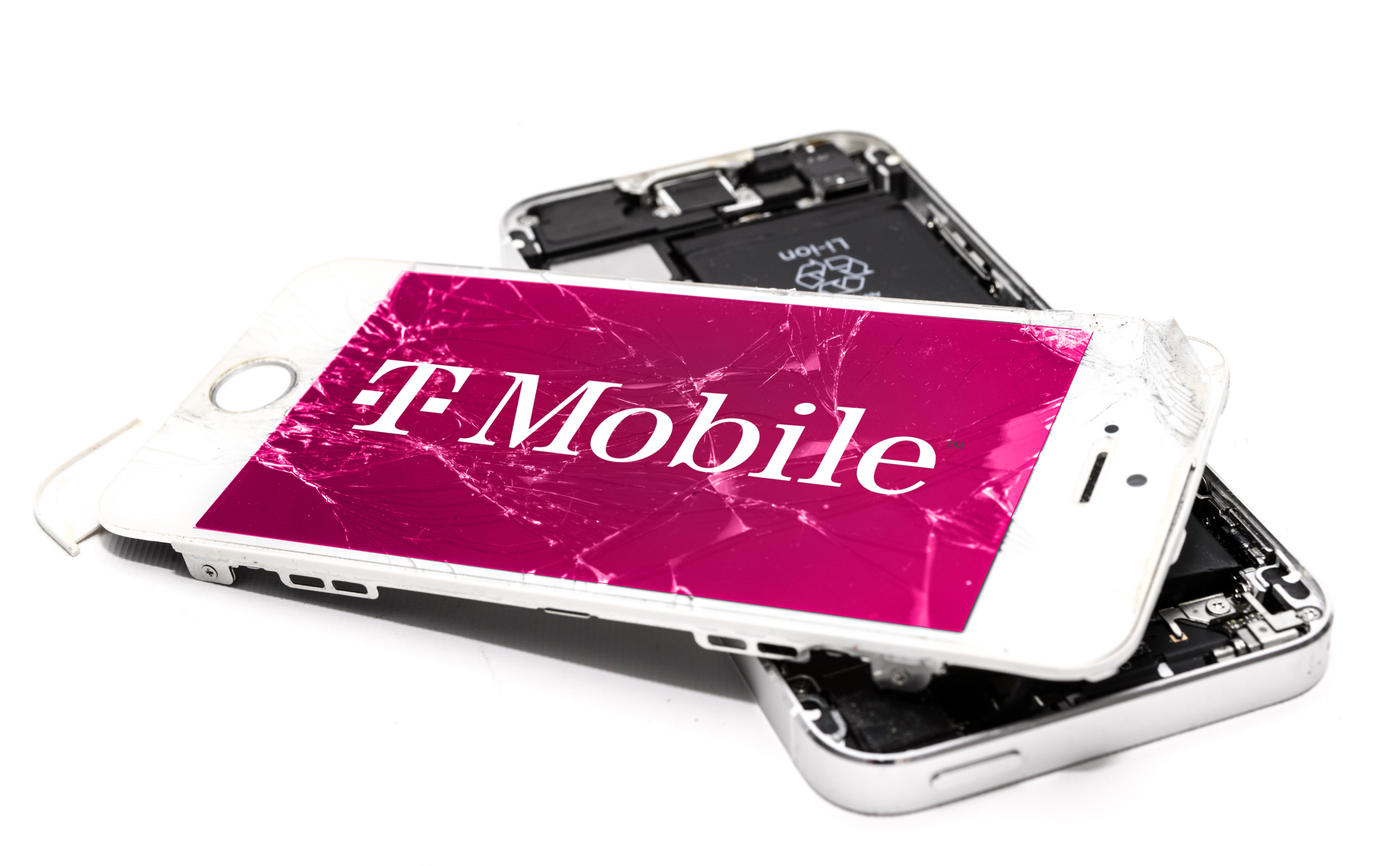 T-Mobile Diam-Diam Gratiskan Pixel 10, Ponsel Retak Pun Masih Lolos Tukar Tambah