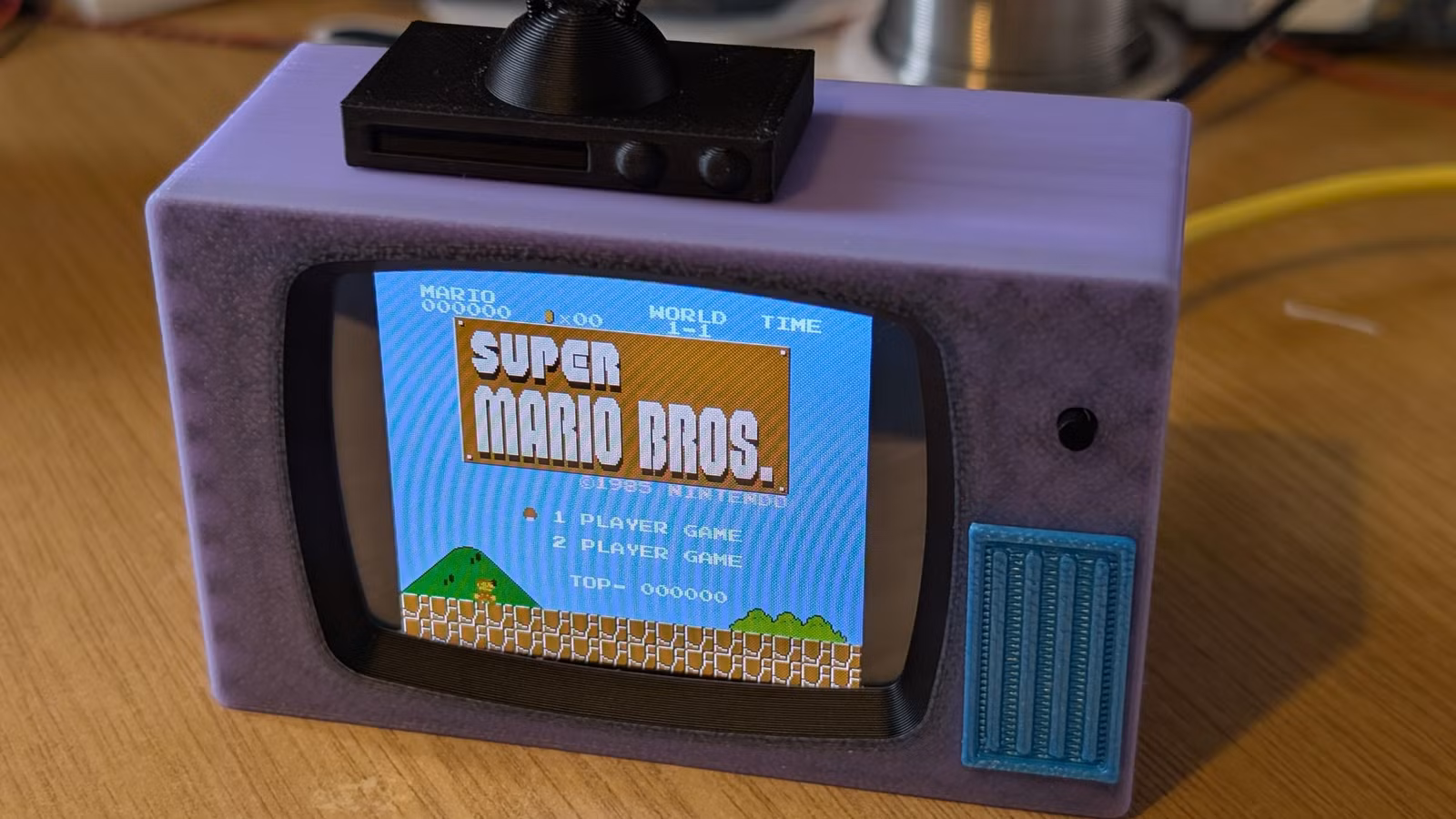 TV Mini Ala The Simpsons Ini Ternyata Bisa Main NES Dan Putar Film 90 Menit
