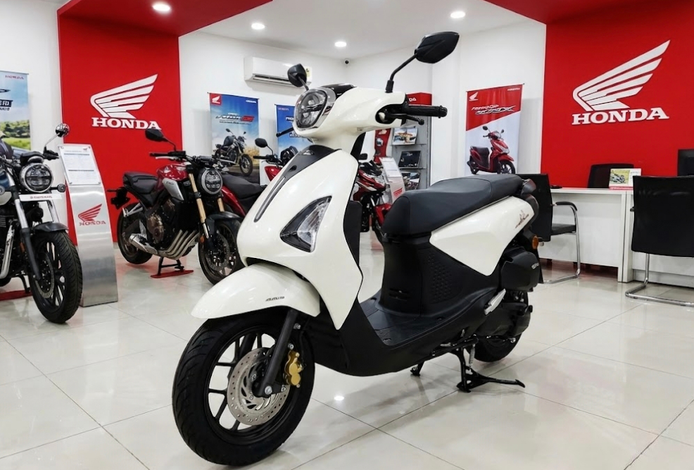 Honda BeAT Connected 125 2026 Naik Tenaga, Sekali Isi Bensin Bisa Tembus 300 Km