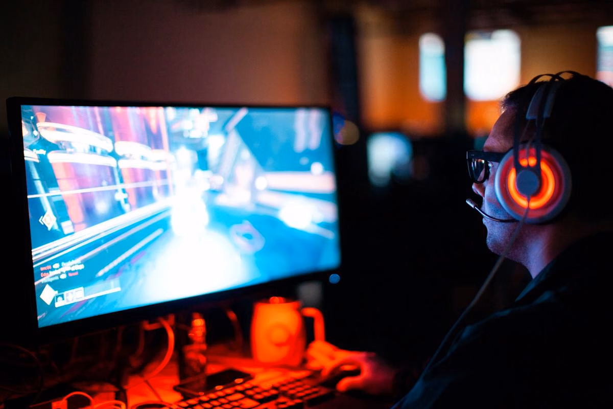 5 Warnet Malang Buat War Tiket Konser, Internet Ngebut dan PC Siap Tempur